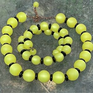 VTG Necklace & Bracelet Set, Yellow Moonglow Lucite Beads